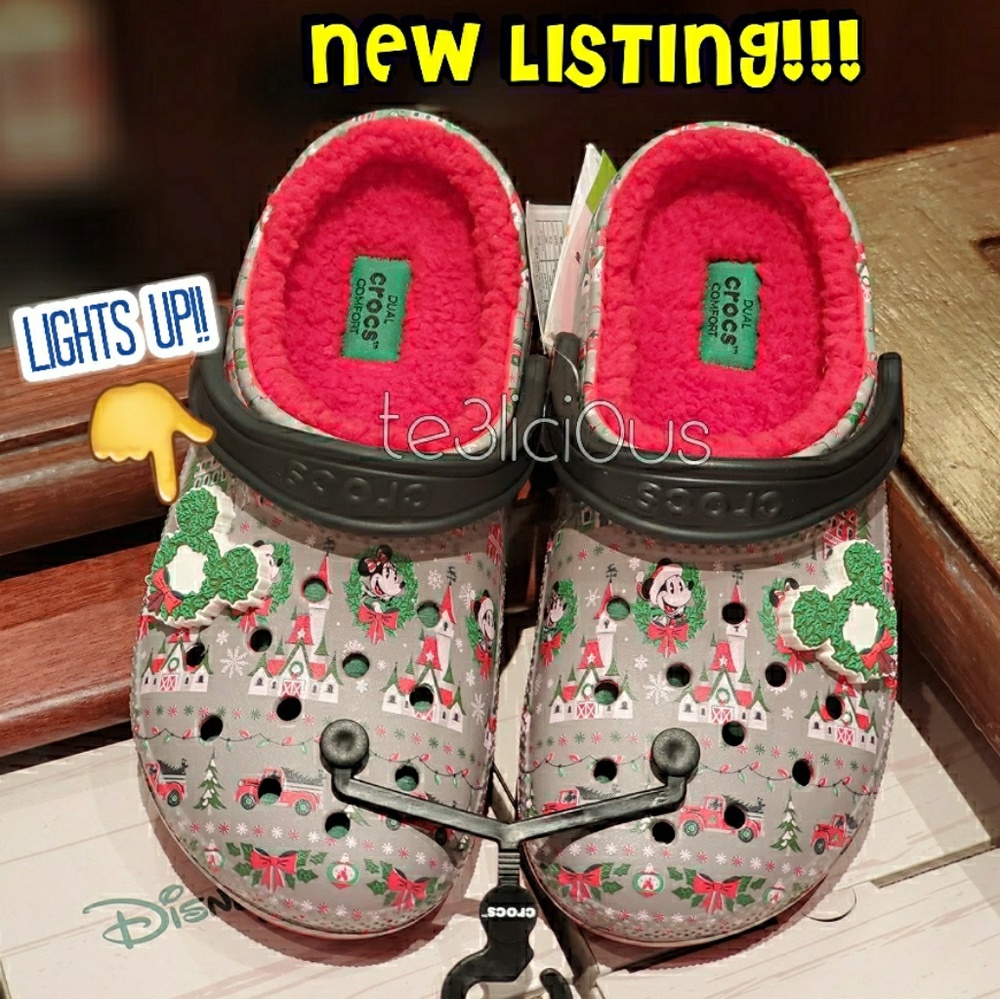 DISNEY PARKS LIGHT UP MICKEY CHRISTMAS CROCS - Picture 1 of 7